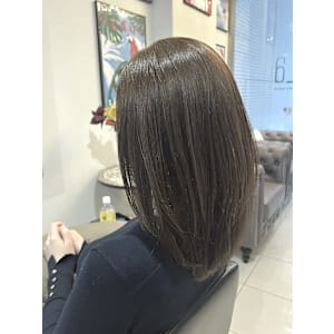 大人ミディアム×透明感グレージュ