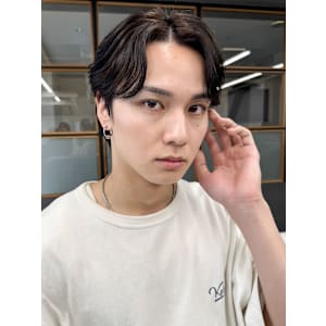 ビジネス◎ツイスパ×センターパート×ニュアンスパーマで好印象 - 韓国ヘア STAR TOKYO 渋谷【レイヤーカット/髪質改善/メンズ】【カンコクヘアスタートウキョウシブヤレイヤーカットカミシツカイゼンメンズ】掲載中