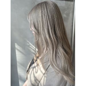 LONG・ベージュ・トリートメント・ブリーチ