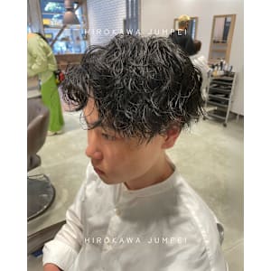 無造作な質感が洒落感を演出【三軒茶屋】