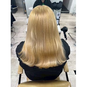 ブリーチカラー