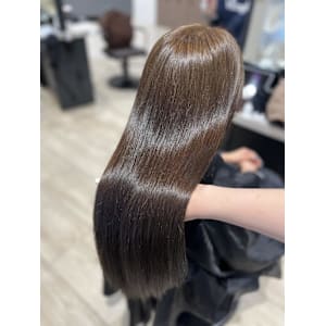 Mako アッシュベージュ 透明感カラー ブリーチなし 