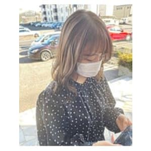 シアーベージュ