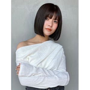 切りっぱなしストレートラインボブ