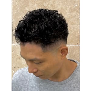 渋さ全開“極道パーマ”