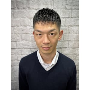 スポーツ刈り/ソフトモヒカン【理容室/バーバー/フェード】 - 銀座マツナガ 新宿パークタワー店【ギンザマツナガ】掲載中