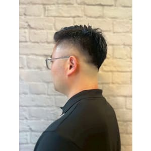 男力を上げる73分けフェード【新宿/理容室/バーバー】 - 銀座マツナガ 新宿パークタワー店【ギンザマツナガ】掲載中