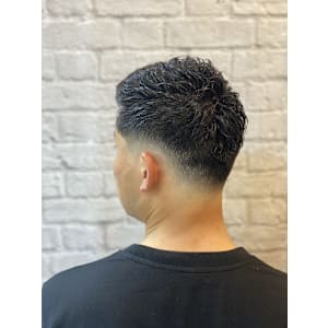 メンズショート ローフェード【新宿/理容室/バーバー】 - 銀座マツナガ 新宿パークタワー店【ギンザマツナガ】掲載中