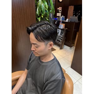 神田ビジネス - ヘアーモードキクチ 神田日銀通り店【ヘアーモードキクチ】掲載中