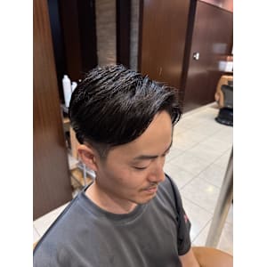 神田ビジネス - ヘアーモードキクチ 神田日銀通り店【ヘアーモードキクチ】掲載中