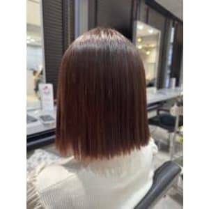 あご下切りっぱなしボブ - newi 池袋【ネウィ イケブクロ】掲載中