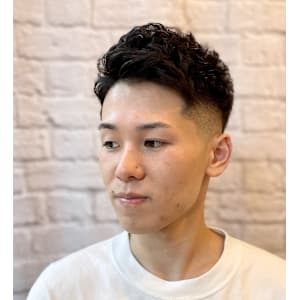 短髪 黒髪ショート ワイルドツーブロック ソフトモヒカン 社 - 銀座マツナガ 新宿パークタワー店【ギンザマツナガ】掲載中
