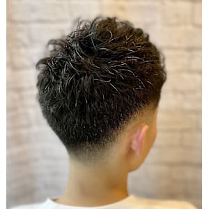 短髪 黒髪ショート ワイルドツーブロック ソフトモヒカン 社 - 銀座マツナガ 新宿パークタワー店【ギンザマツナガ】掲載中