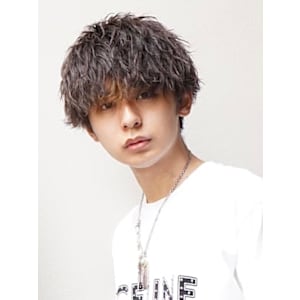 confidence -MEN'S HAIR-×スタイル - confidence -MEN'S HAIR- 新宿本店【コンフィデンス メンズヘアー】掲載中