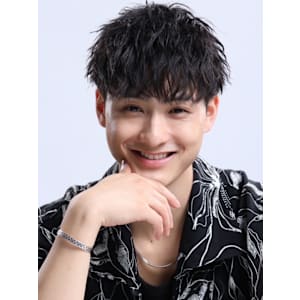 confidence-MEN’S HAIR-×スタイル