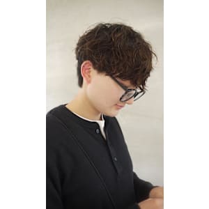 シャドウパーマ