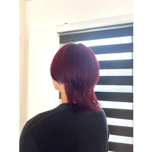 チェリーレッド