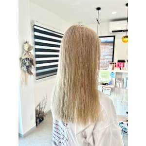 王道ベージュ系カラー