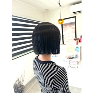 ダークブラウン