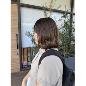 肩上ボブ/アッシュベージュ