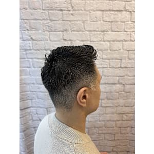 緩めアイロンパーマ×3mm刈り上げ【新宿/理容室/バーバー】