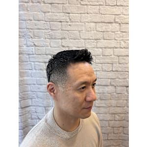 緩めアイロンパーマ×3mm刈り上げ【新宿/理容室/バーバー】 - 銀座マツナガ 新宿パークタワー店【ギンザマツナガ】掲載中
