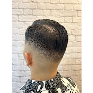 7：3ハードパート×スキンフェード！【新宿/理容室/バーバ】 - 銀座マツナガ 新宿パークタワー店【ギンザマツナガ】掲載中