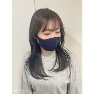 カジュアル×グレーアッシュ