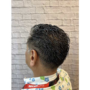 オールバックパーマ×6mm刈り上げ！ - 銀座マツナガ 新宿パークタワー店【ギンザマツナガ】掲載中