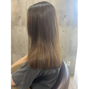 ミディアム／アッシュブラウン