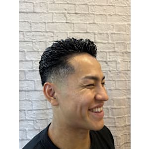 落ち着いた大人のスキンフェード！【新宿/理容室／バー バー】 - 銀座マツナガ 新宿パークタワー店【ギンザマツナガ】掲載中