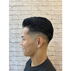 落ち着いた大人のスキンフェード！【新宿/理容室／バー バー】 - 銀座マツナガ 新宿パークタワー店【ギンザマツナガ】掲載中