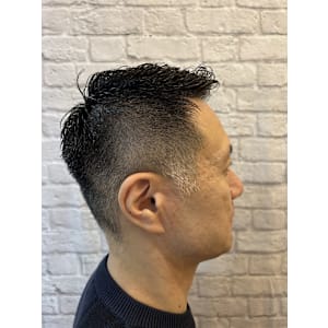 アイロンパーマでふわっと感と - 銀座マツナガ 新宿パークタワー店【ギンザマツナガ】掲載中