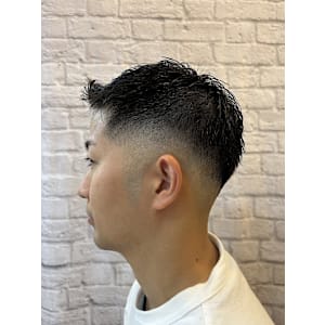 大人のスキンフェードカット - 銀座マツナガ 新宿パークタワー店【ギンザマツナガ】掲載中