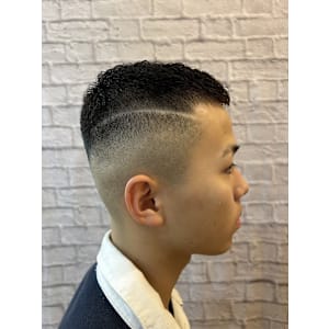 さっぱりボウズスキンフェード！！【新宿/理容室/バーバー】 - 銀座マツナガ 新宿パークタワー店【ギンザマツナガ】掲載中