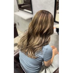 アンブレラカラー×ミルクティー×ブラウン - GLADGE池袋/ダブルカラー/ブリーチ【グラッジイケブクロダブルカラーブリーチ】掲載中