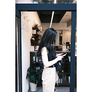 暗髪セミロング