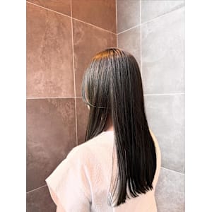 切っぱなしロングヘア