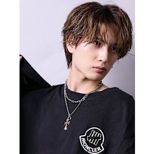 毛流れセンターパートツイスパウルフ