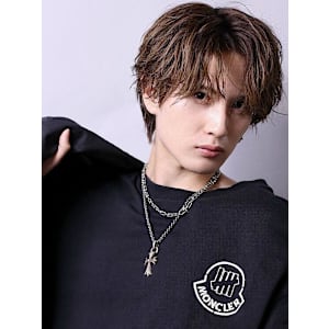 毛流れセンターパートツイスパウルフ