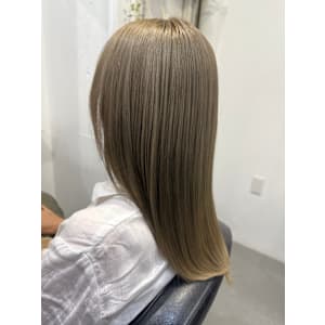 艶ベージュ×髪質改善オージュアTR【Solver山田】