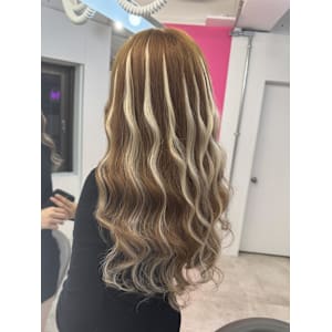 地毛を痛めず派手にできる！エクステハイライト！