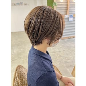 前下がり大人っぽショート