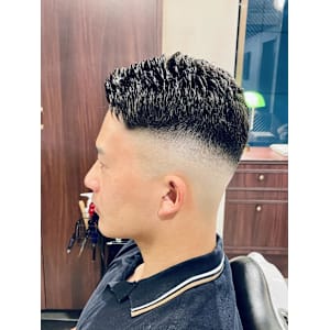 【20代 男性】ロンドン七三スキンフェード（大宮/バーバー）