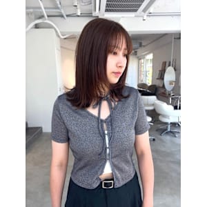 大人グレージュ顔まわりレイヤー