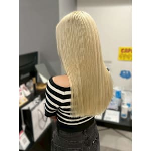 髪質改善 ブロンドカラー ストレート ブリーチ 艶髪 ロング