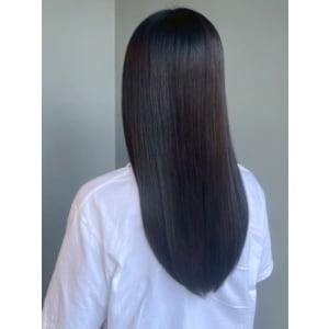 髪質改善トリートメント 黒髪ロング 艶ストレート 縮毛矯正