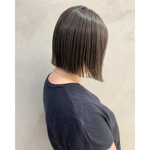 明るめ白髪ぼかし/ハイライトカラー/切りっぱなしボブ - ungu ul【アングゥ ウル】掲載中