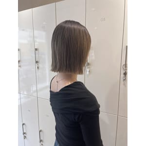 柔らかベージュ