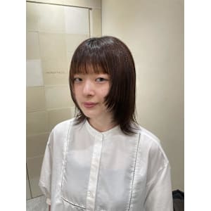 顔周りレイヤーカット